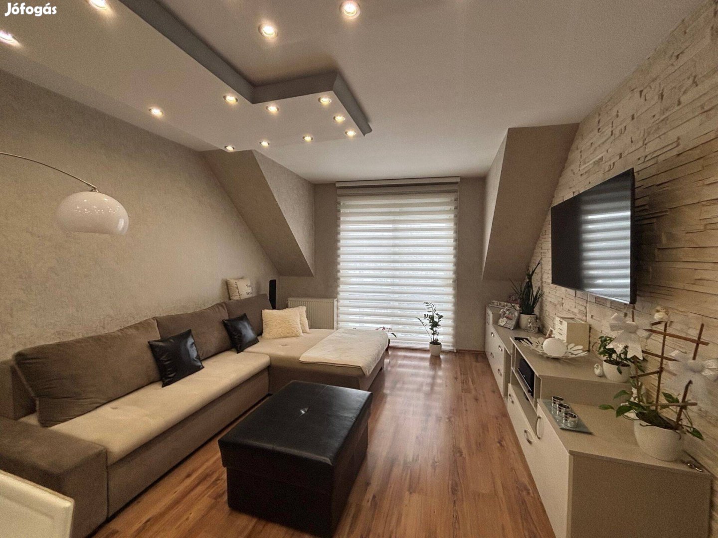 Otthon, AMI Azonnal Rabul Ejti Nyíregyháza, Hímes