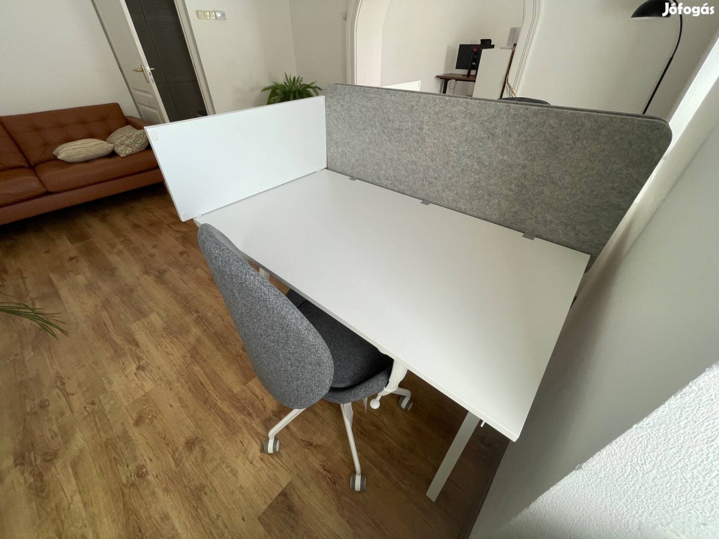 Otthoni iroda szett - IKEA 120x70 asztal, forgószék, paraván és tábla
