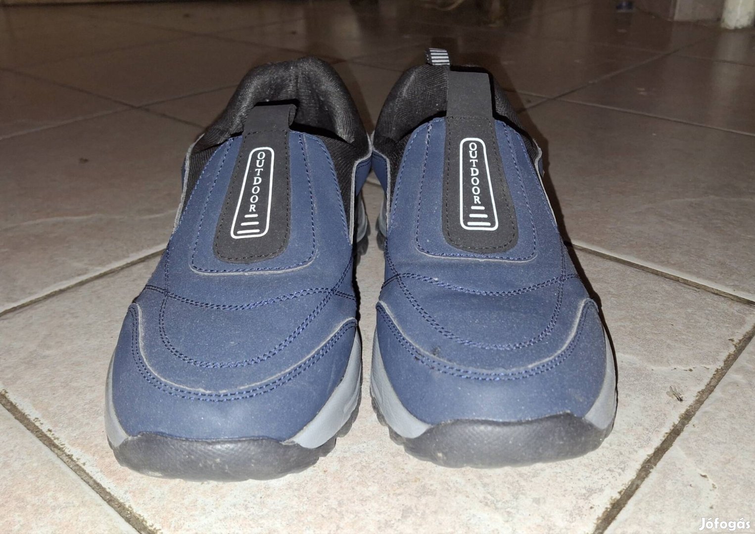 Outdoor Unisex Túracipő   41-es 
