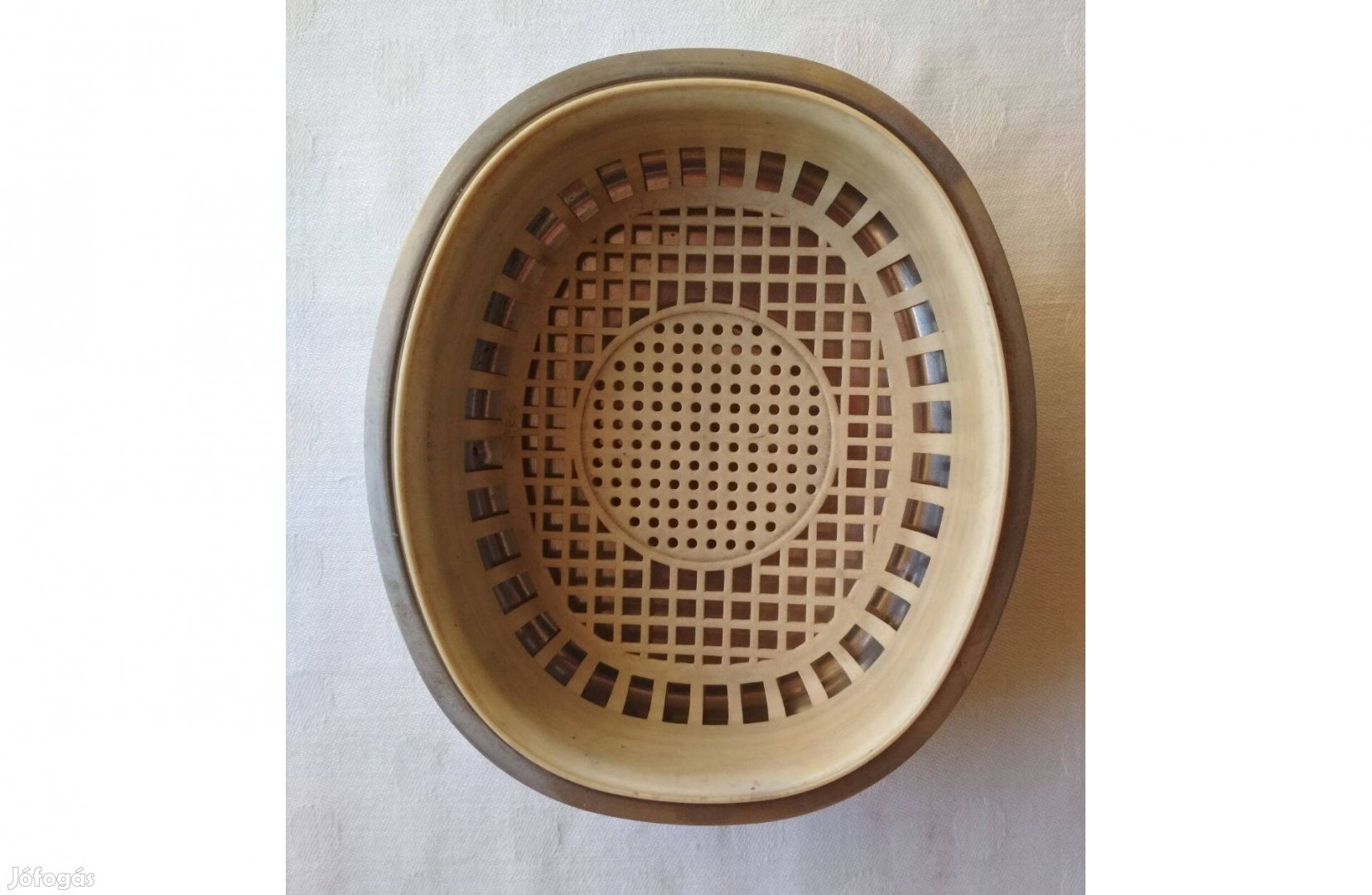 Ovális mosótál krómozott műanyag kosár