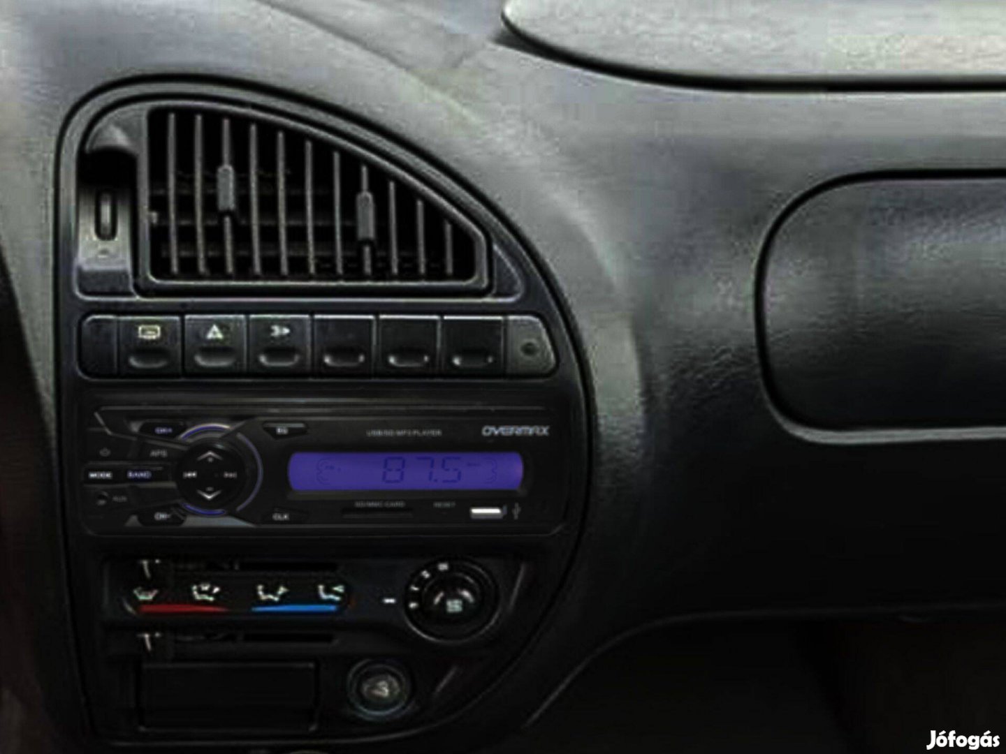 Overmax OV-CR-411 autórádió, USB pendrive, SD kártya Mp3 lejátszó
