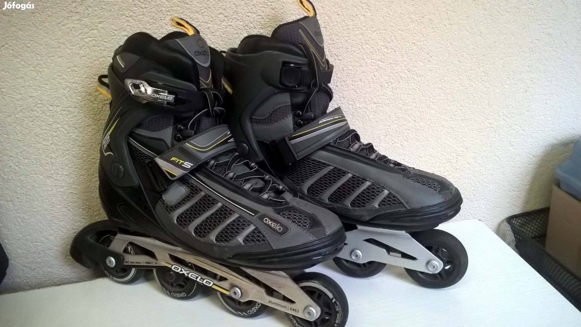Oxelo Fit5 görkorcsolya, 45-ös méretben