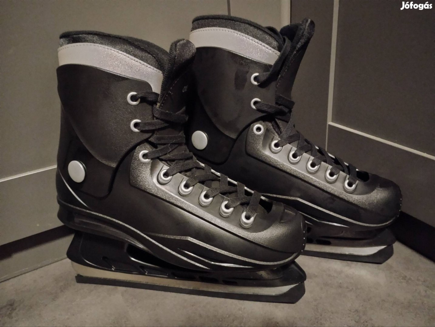 Oxelo Fit 100 jégkorcsolya - 41-es, újszerű