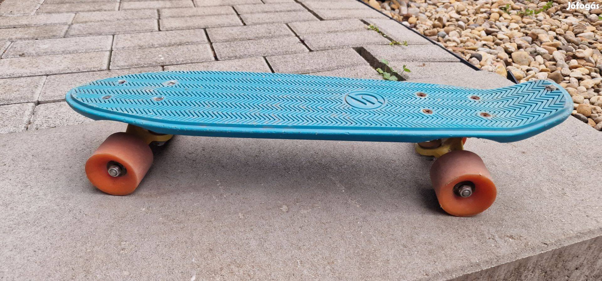 Oxelo Yamba 100 gördeszka