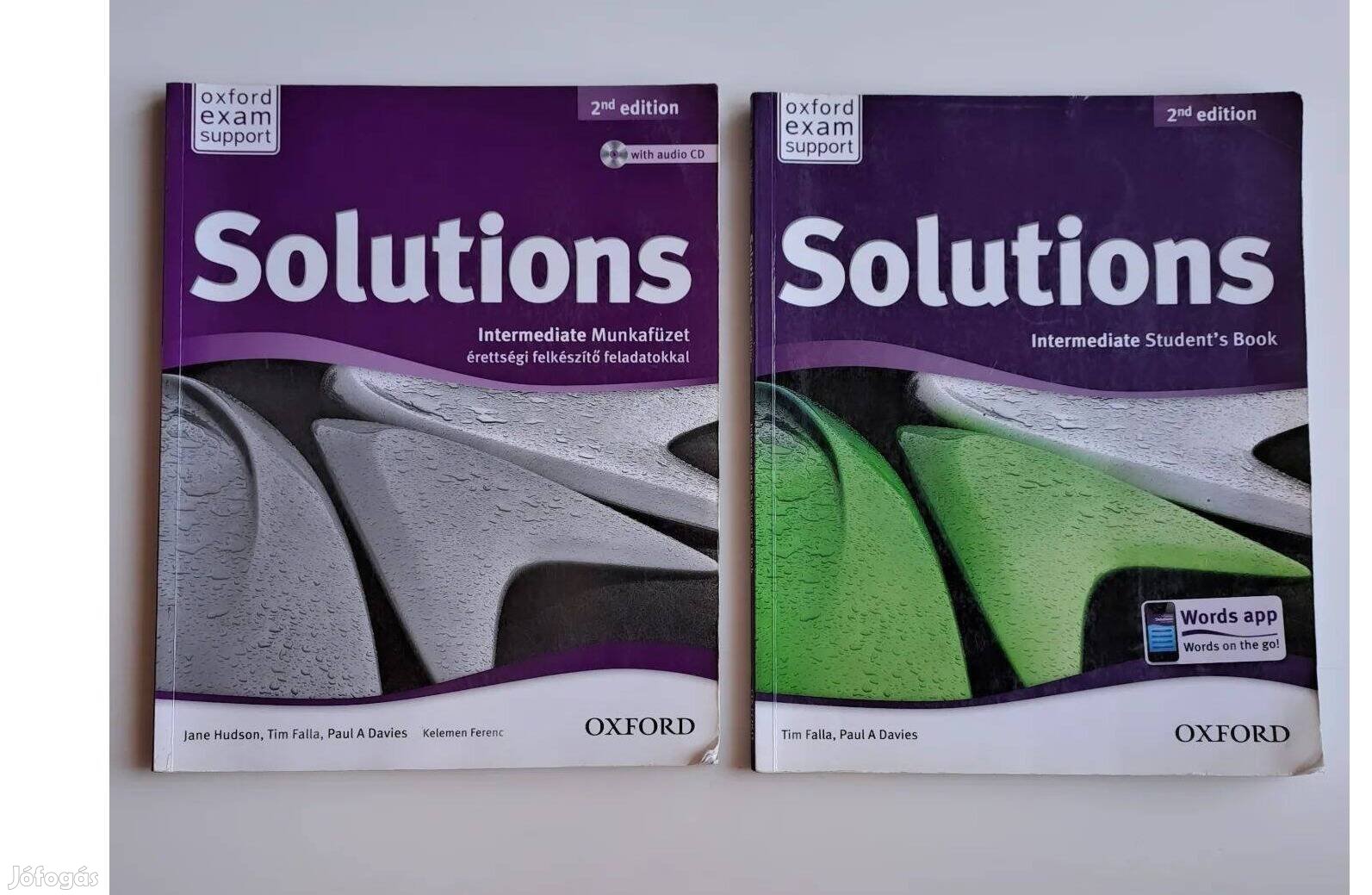 Oxford Solutions Intermediate Students Book tankönyv