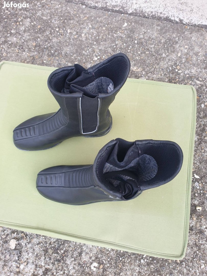 Oxtar36 os nöi motoros csizma újszerű állapotban 