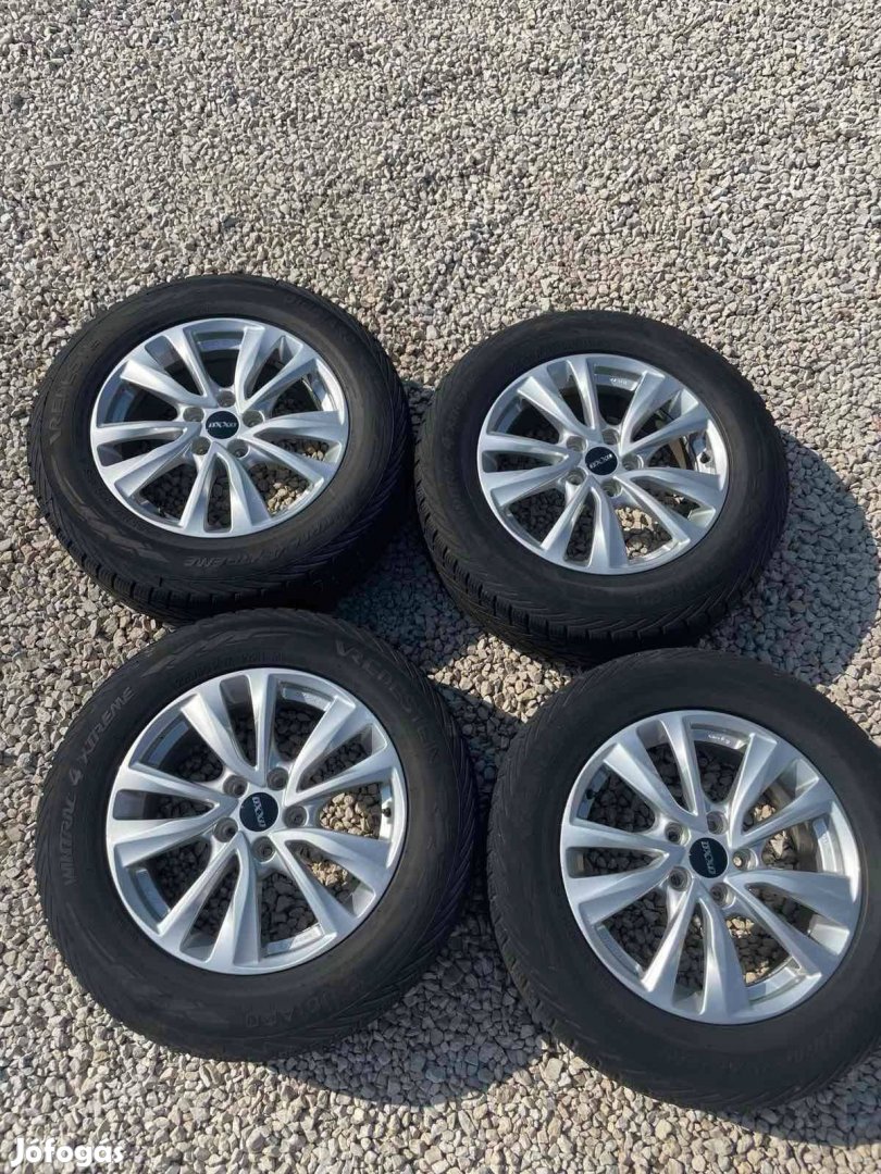 Oxxo 5x114,3 17" Colos alufelni, 225/65 R17 Vredestein téli gumival