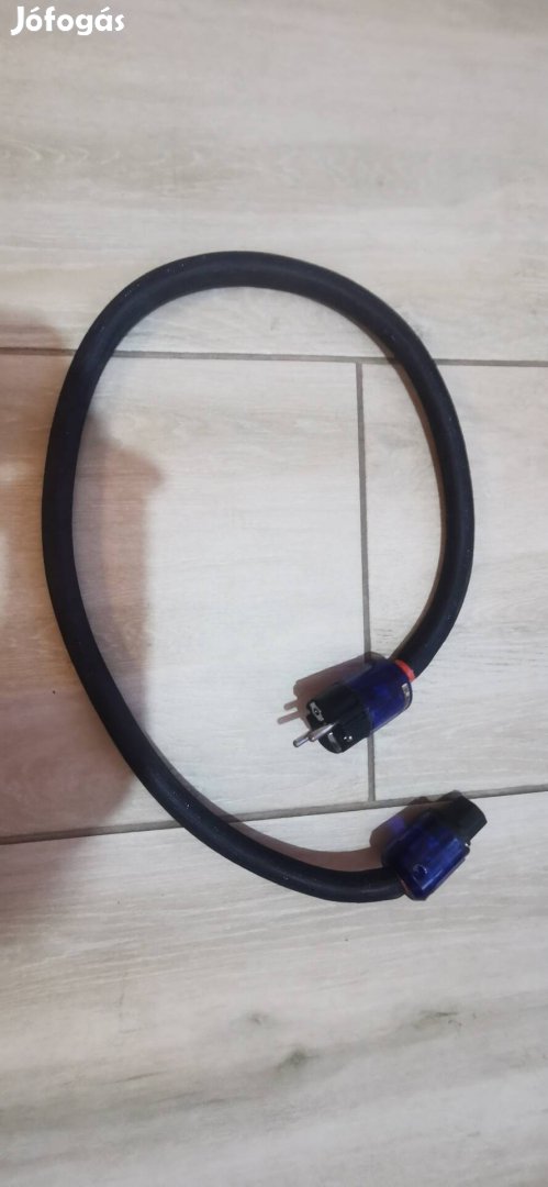 Oyaide P-037E / C-037 tápkábel