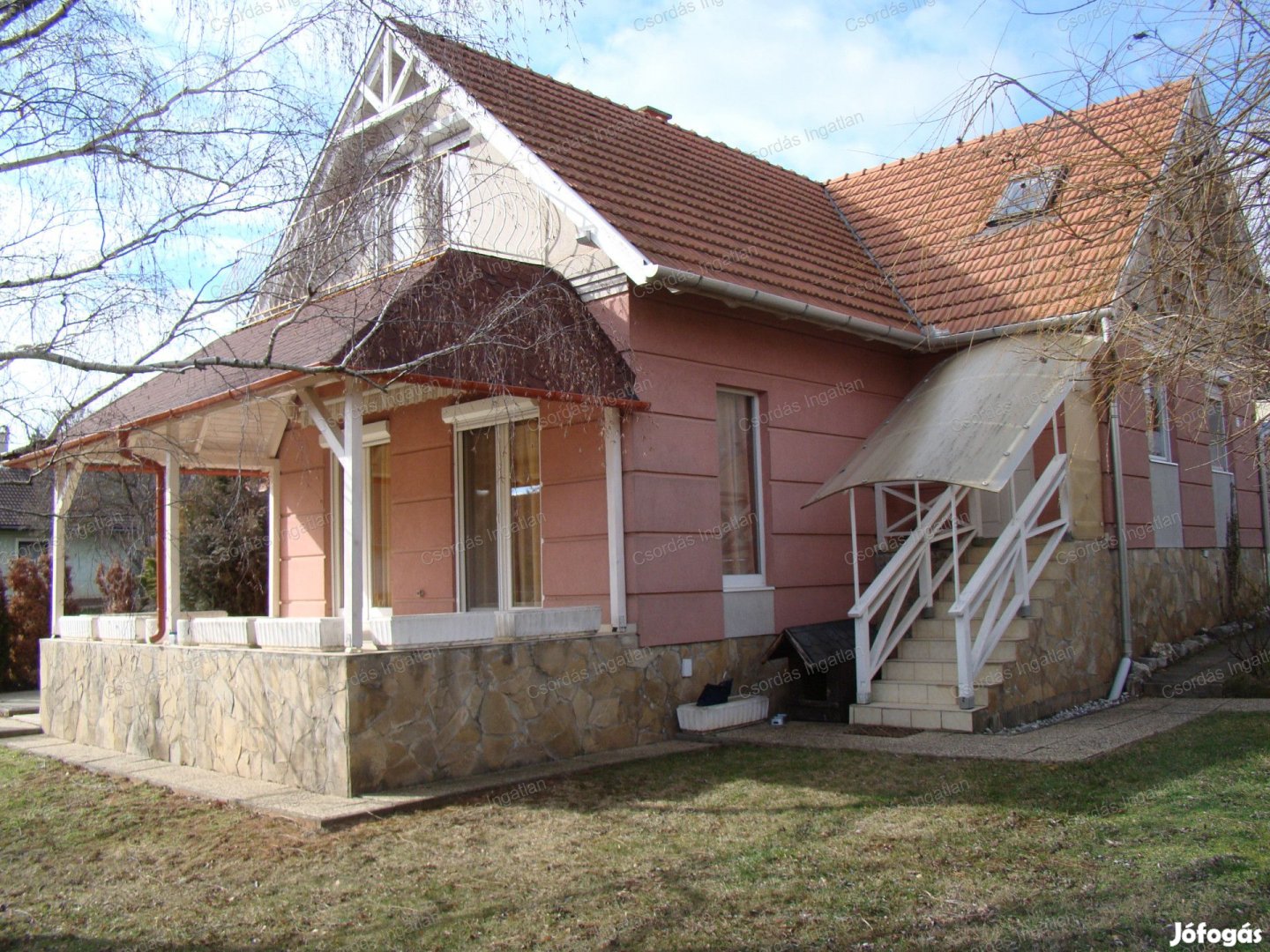 PANORÁMÁS, 2+4 szobás családi ház, NAGY SAROKTELKEN Balatonalmádiban