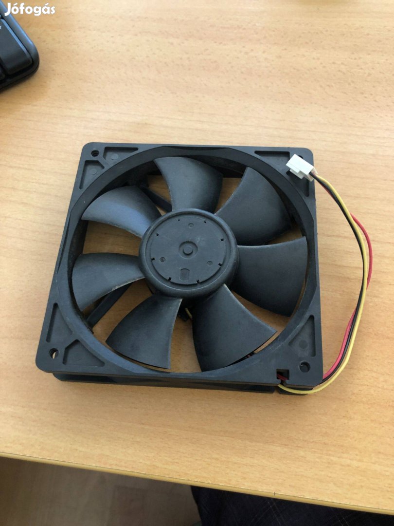 PC ventilátor AUB1212M