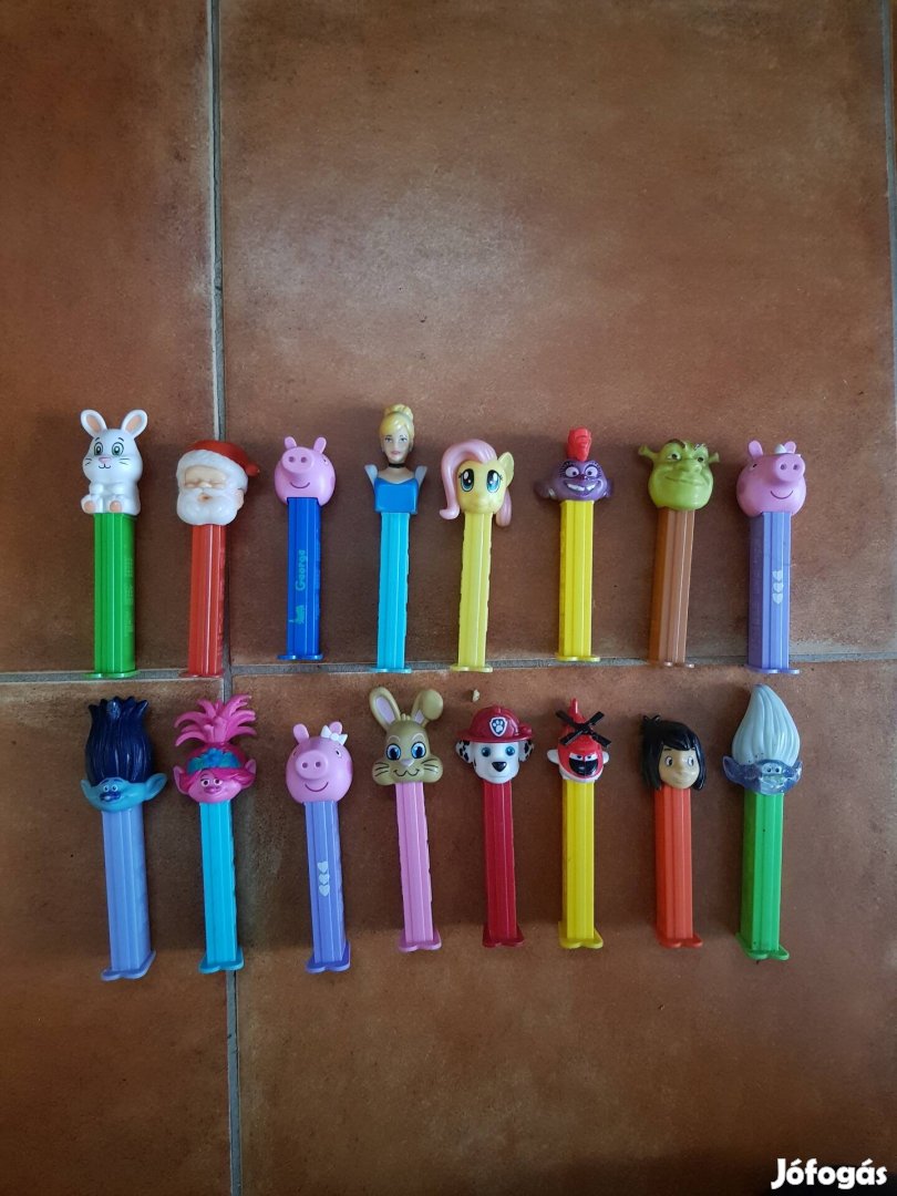 PEZ cukorkaadagolók