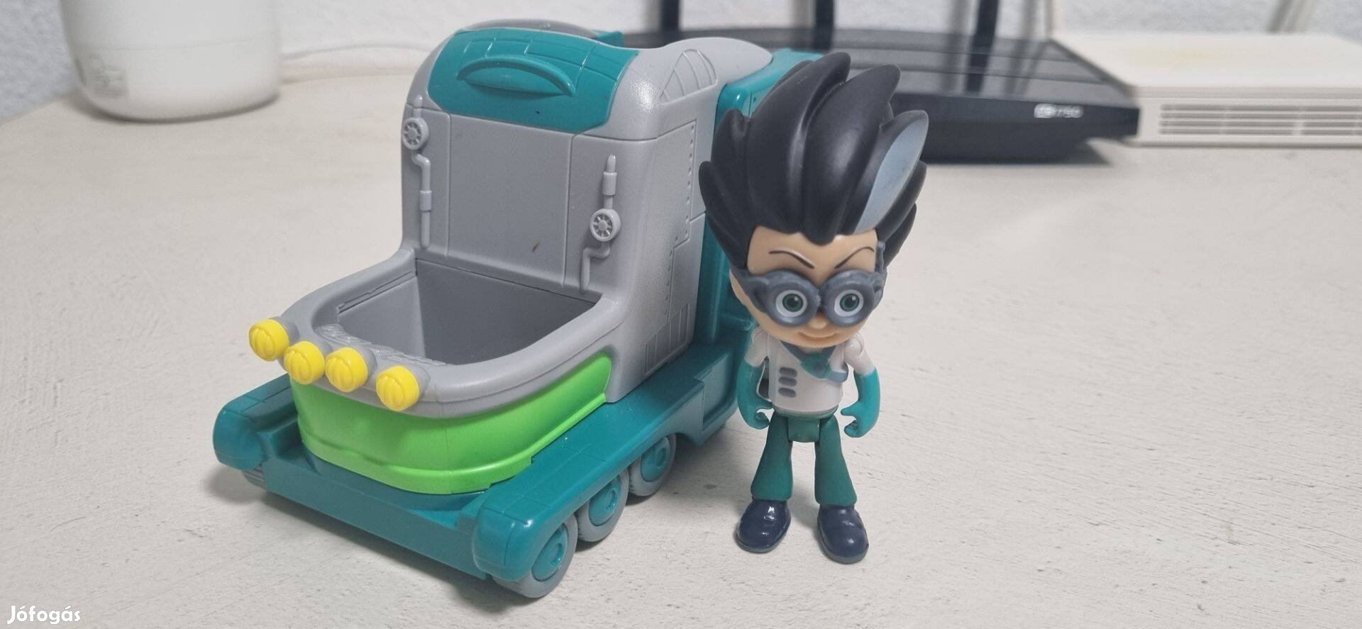 PJ Masks Romeo's Lab