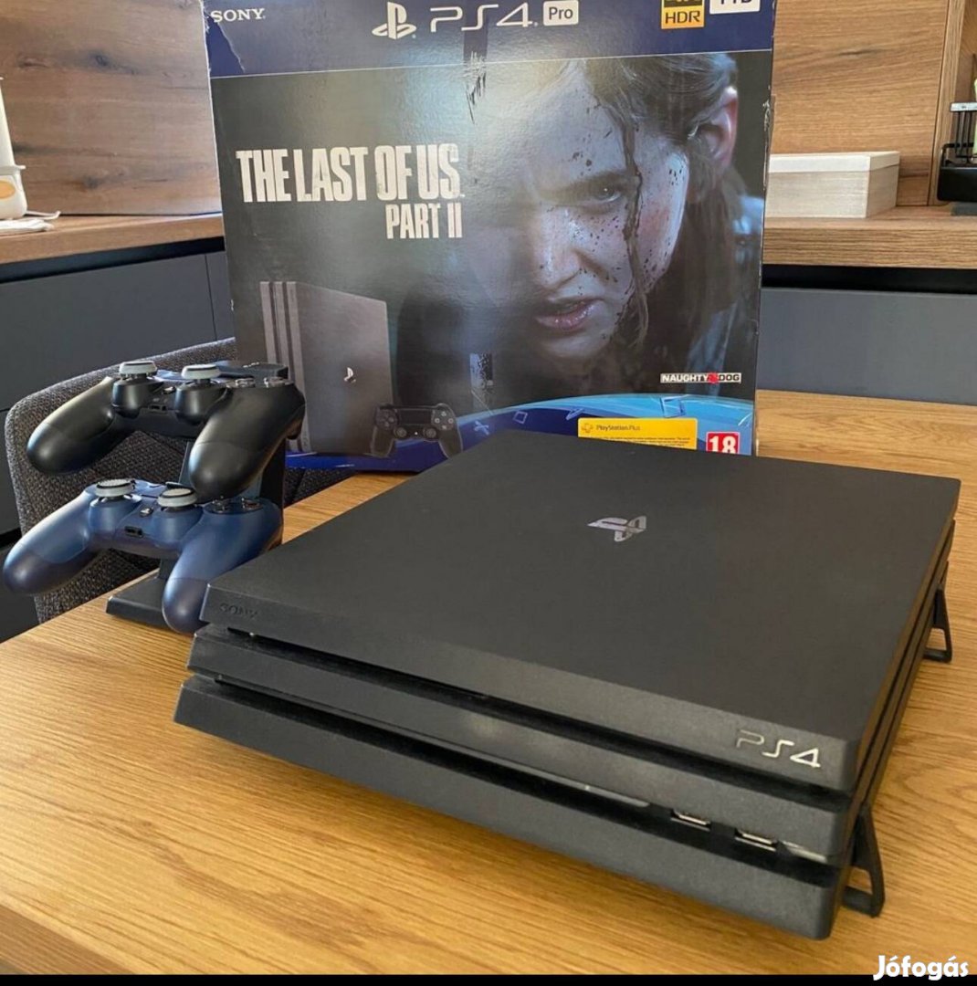 PS4 1TB megkímélt konzol, 4 játékkal 2 kontrollerrel eladó