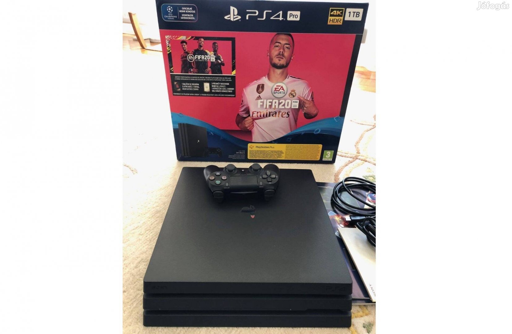 PS4 Pro 1TB eredeti dobozzal, tartozékokkal