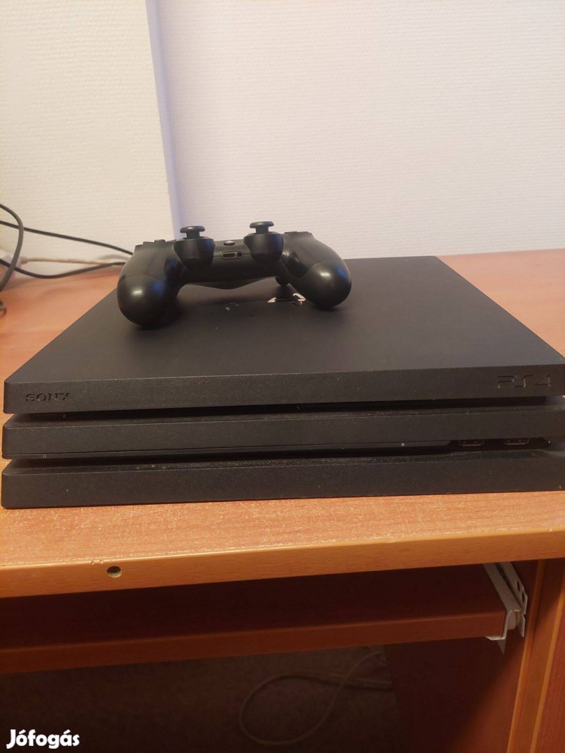 PS4 Pro 1TB játékkonzol