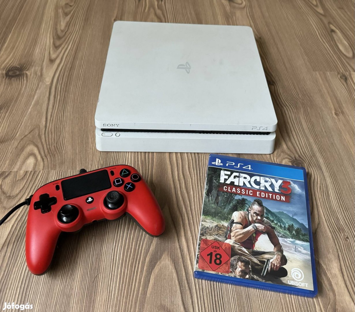 PS4 Slim 500 GB 1 db játékkal 