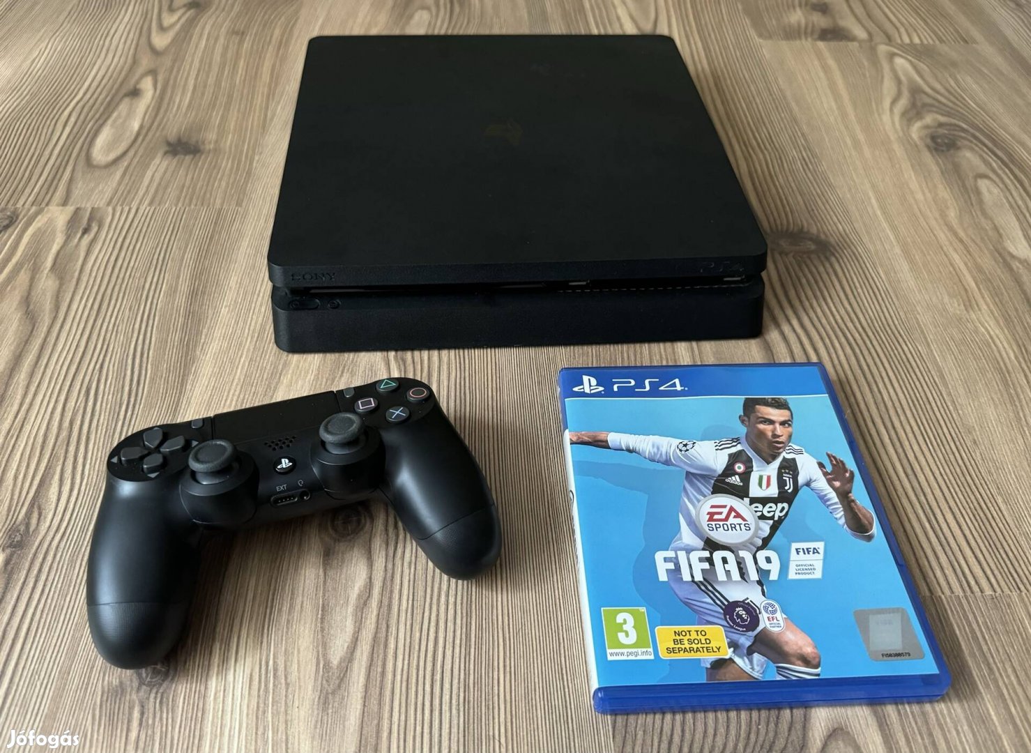 PS4 Slim 500 GB 1 db játékkal 