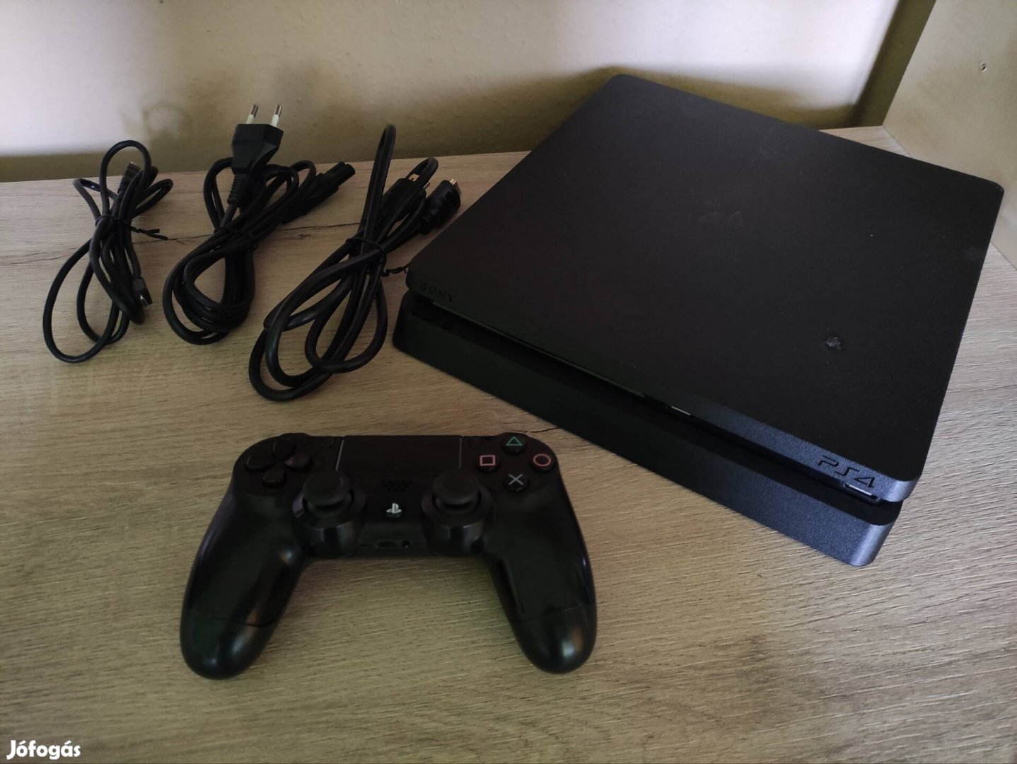 PS4 Slim Goldhen ingyen játékok