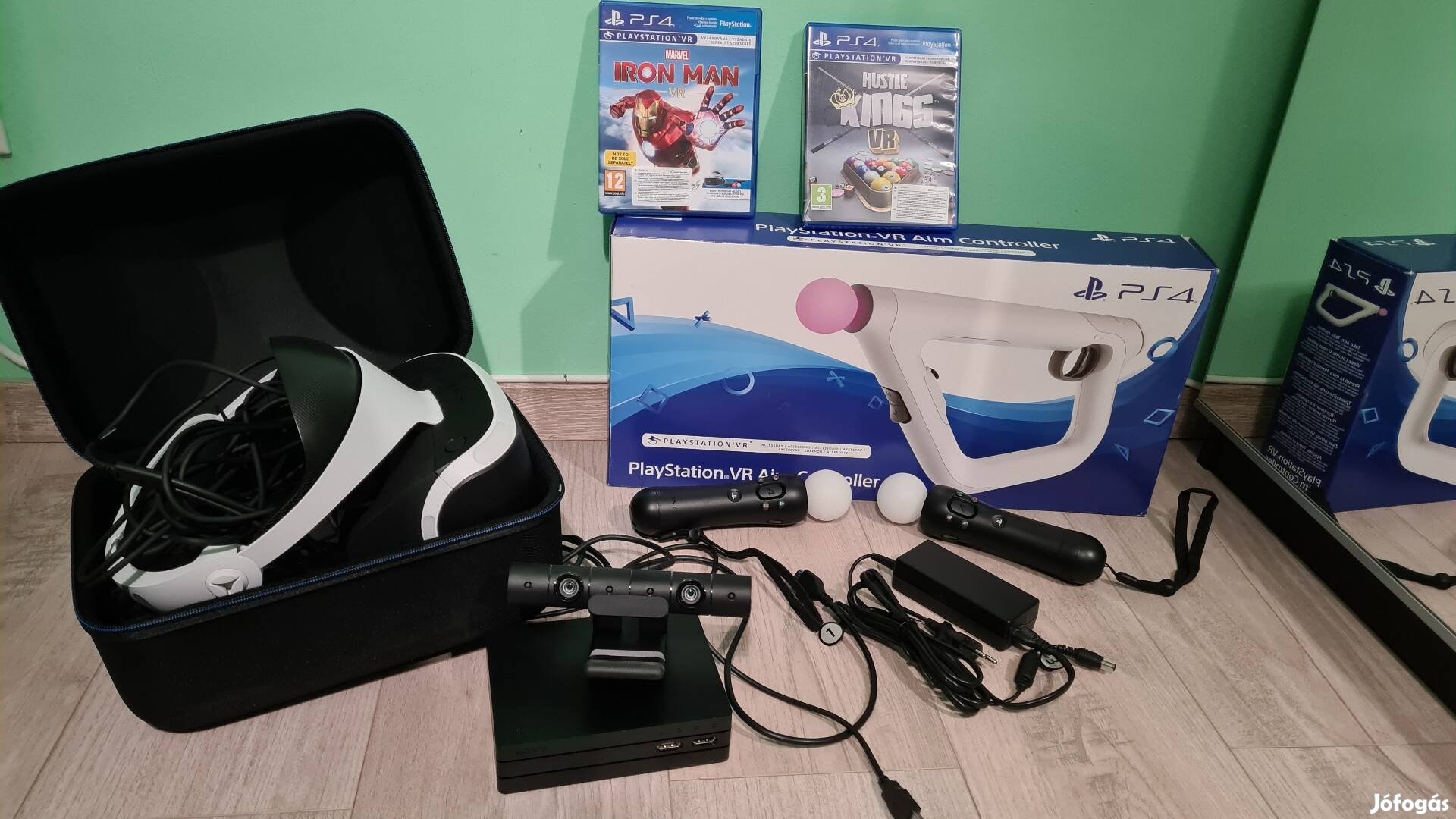 PS4 VR szett + kontrollerek + tok + játékok