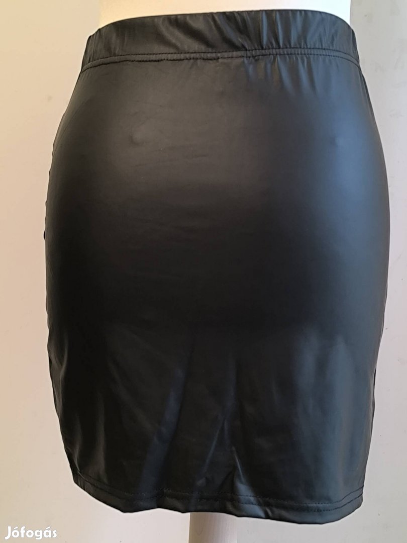 PU rövid szoknya