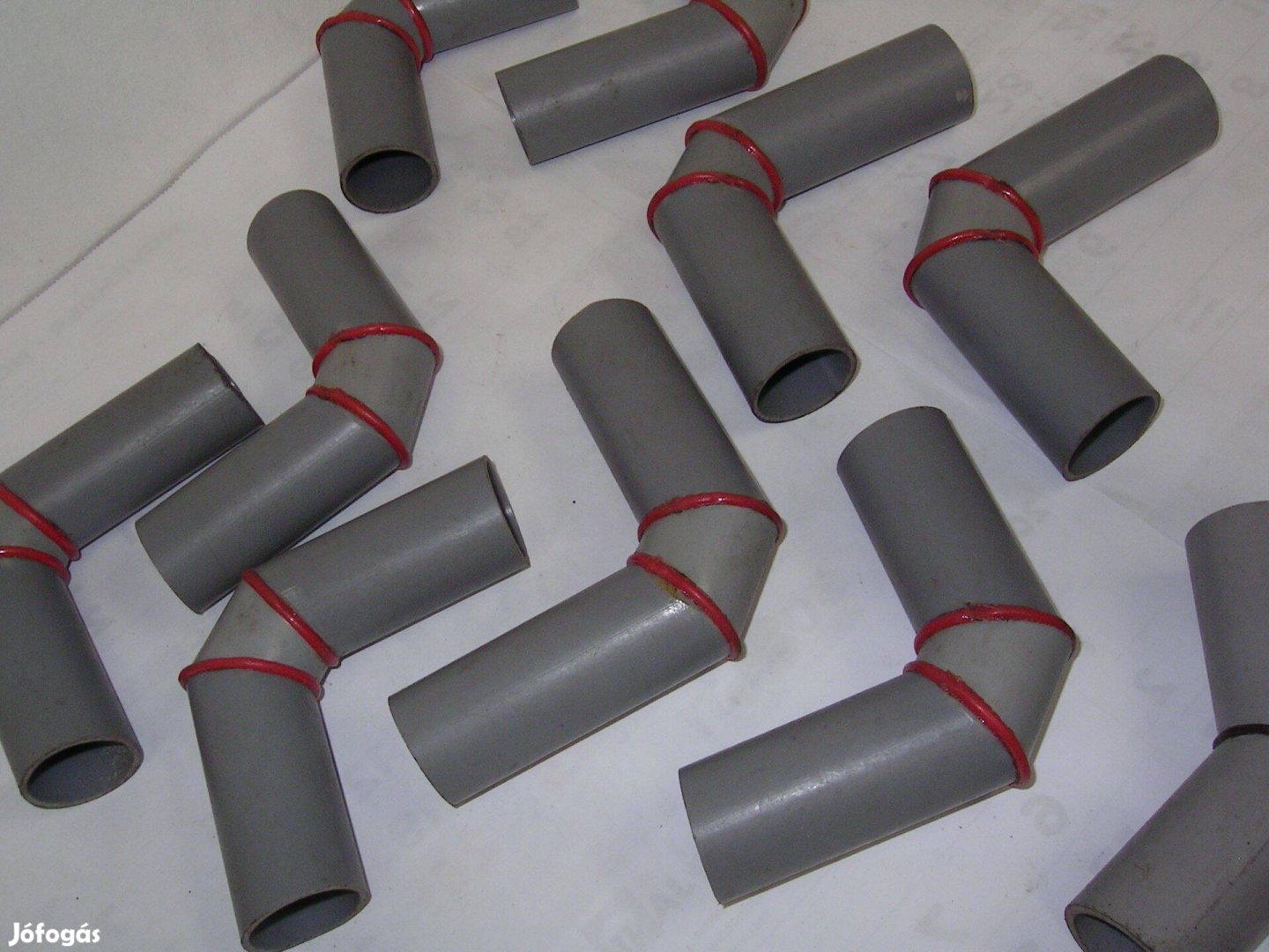 PVC csőidom, 32 mm átmérőjű, hegesztett, 90 és 45 fokos