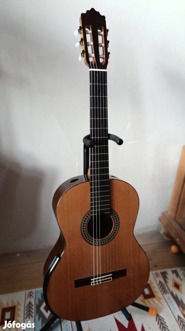 Paco Castillo 204 cédrus, (double soundport) klasszikus gitár