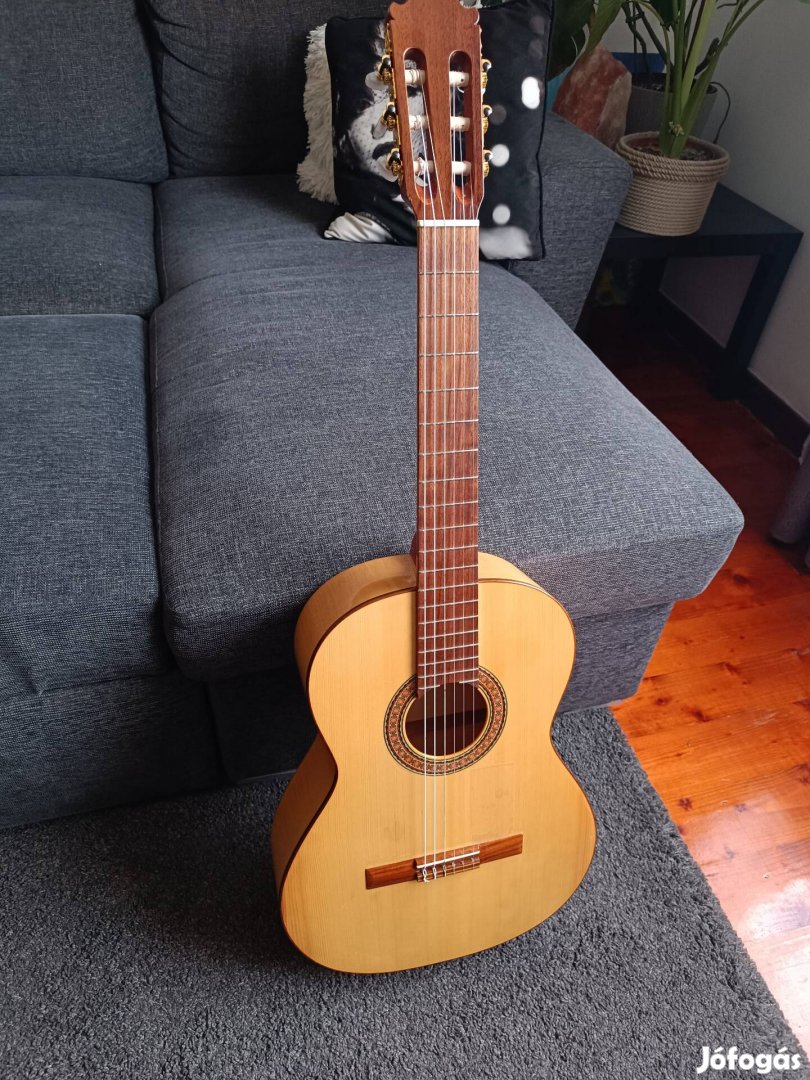 Paco Castillo Mod. 211F Flamenco gitár