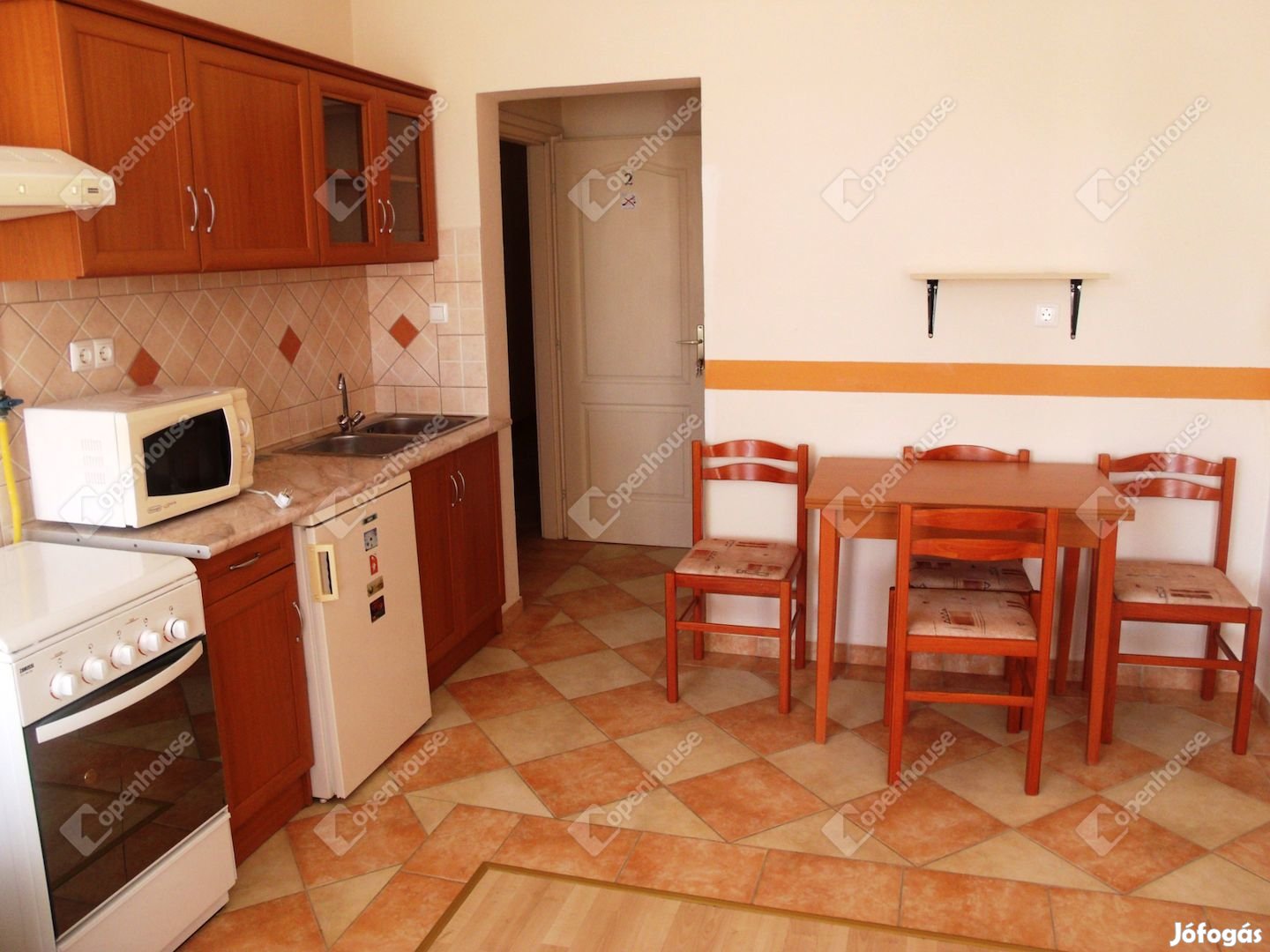 Pacsán apartman lakás kiadó