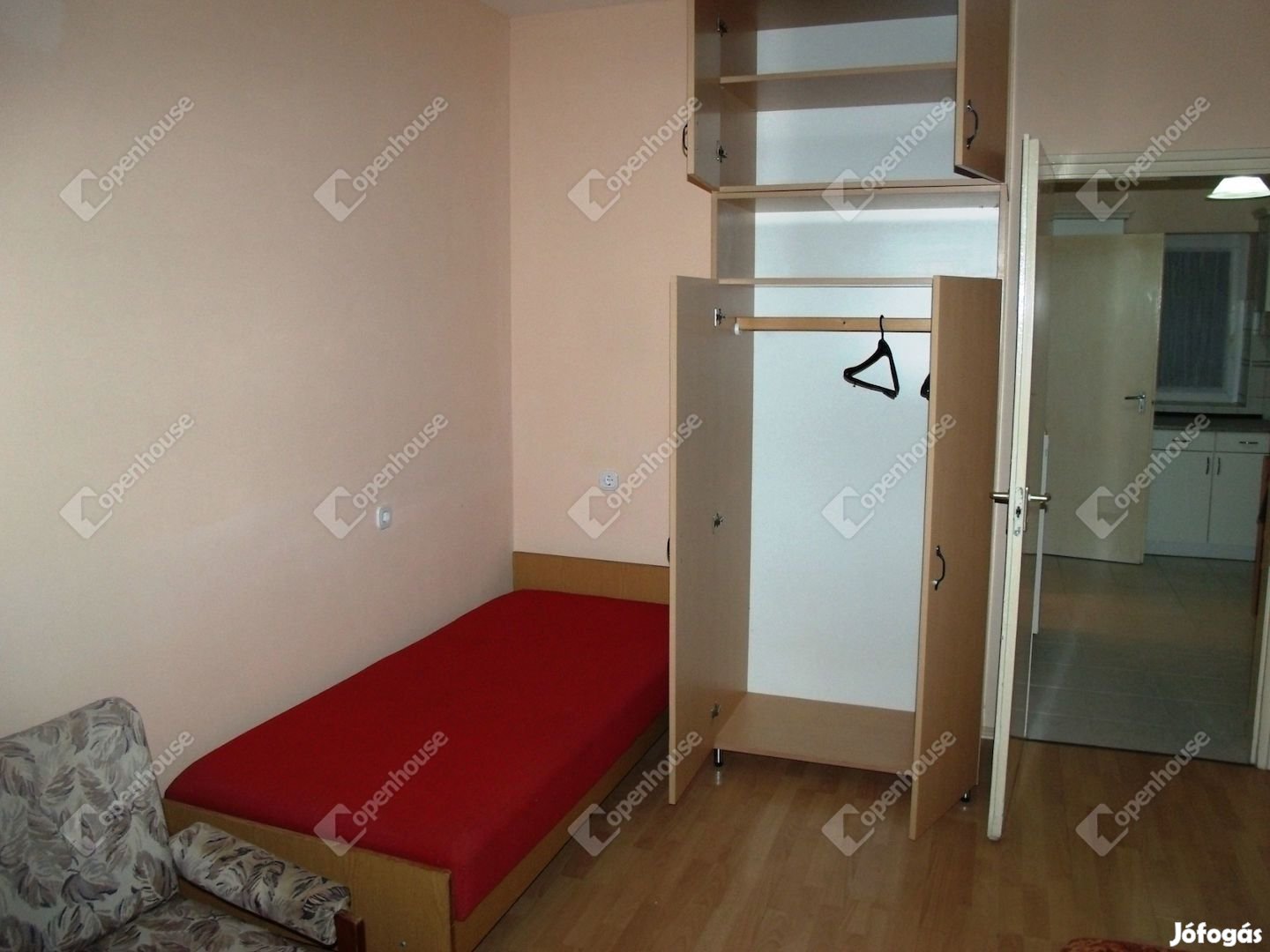 Pacsán apartman lakás kiadó!