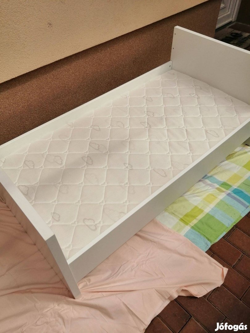 Paidi gyerekágy újszerű állapotban 70×140-es matraccal ágyráccsal