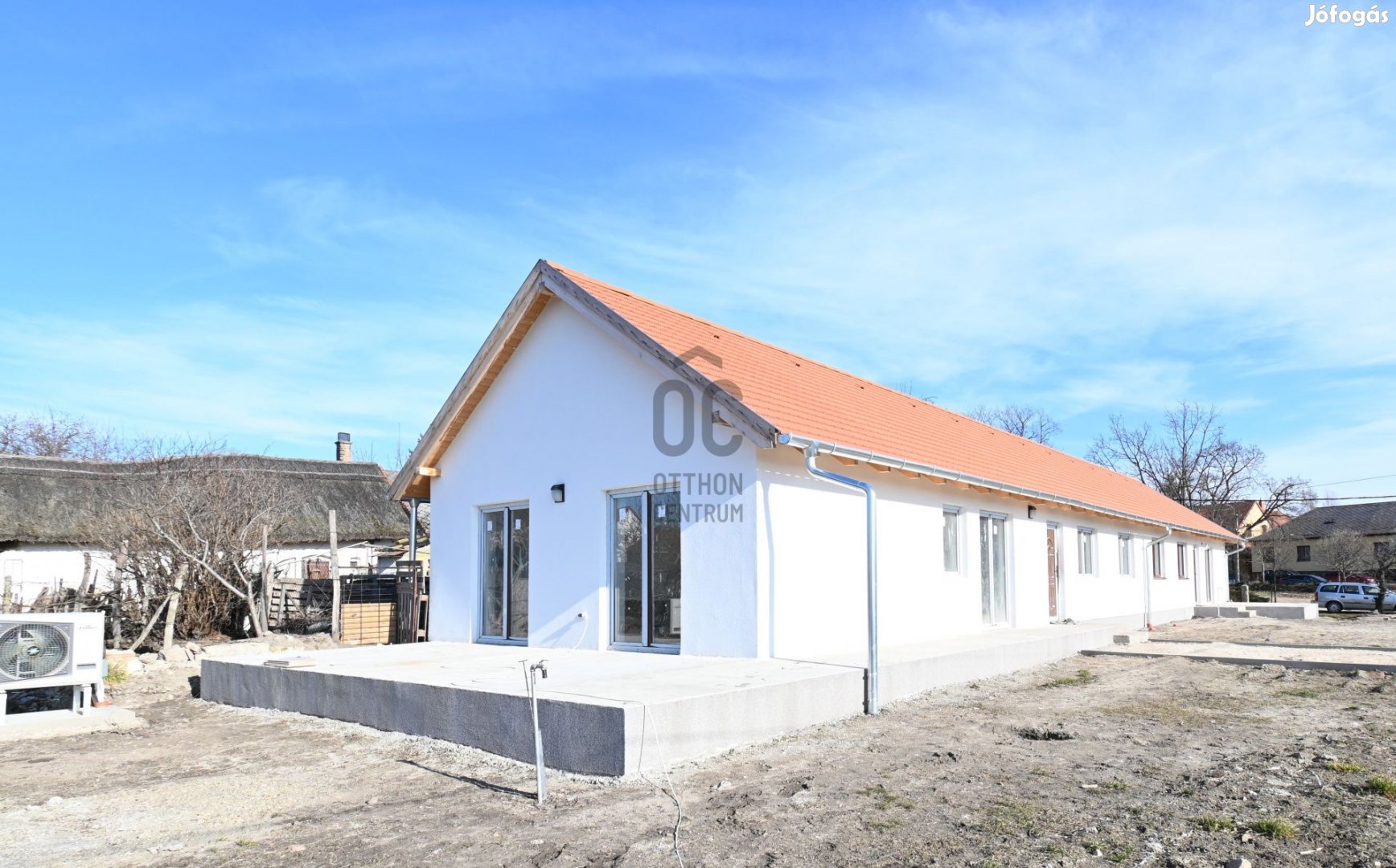 Pákozdi eladó új építésű tégla ikerház