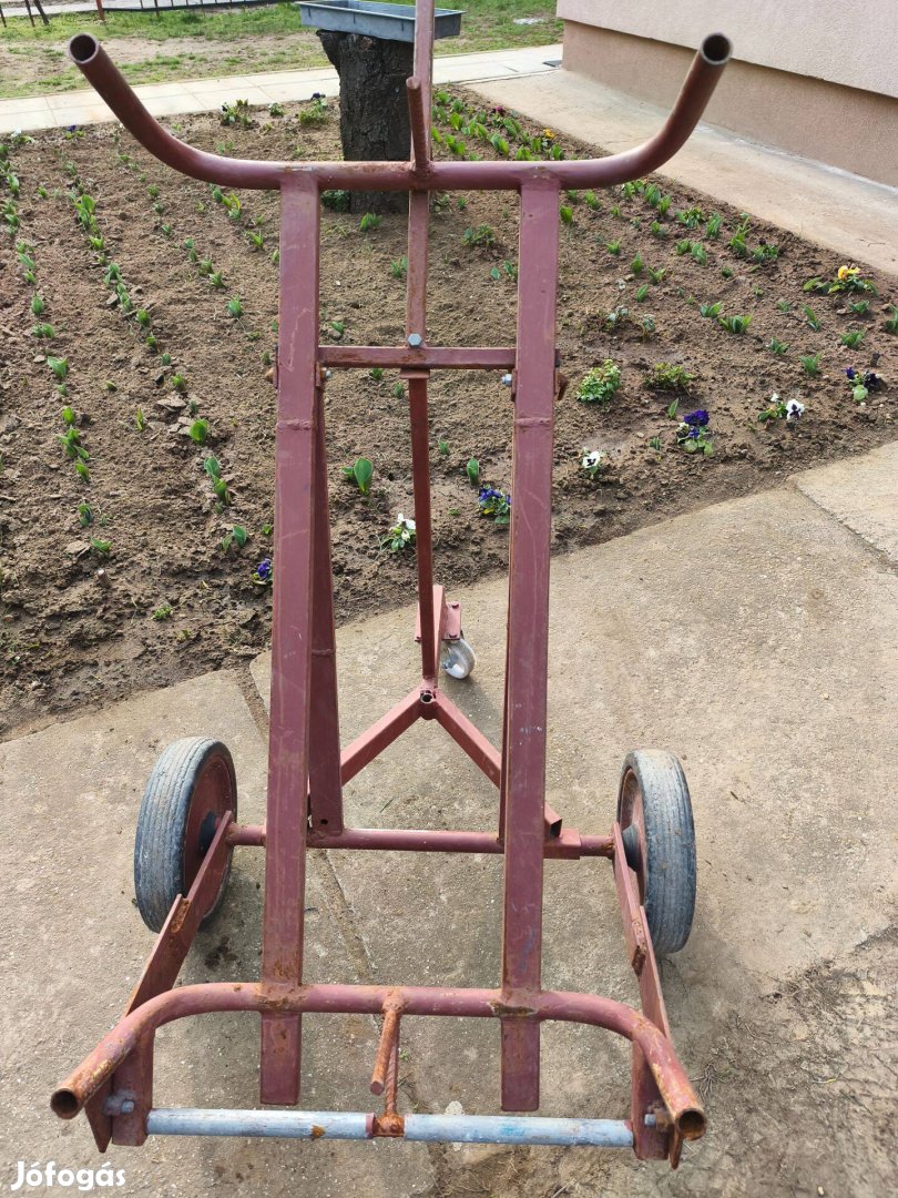 Palack szállító kocsi