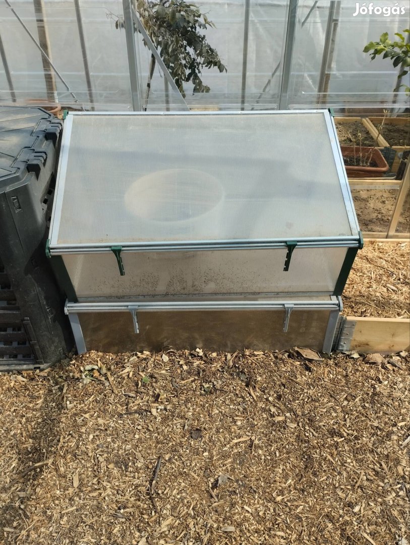 Palántázó ládák eladó.