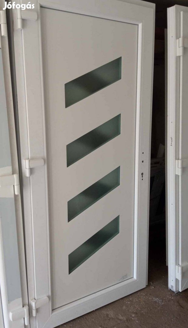 Palermo 98x208 cm balos műanyag bejárati ajtó raktárról azonnal