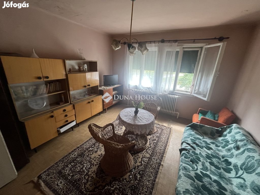 Pálfai 110 nm-es ház eladó