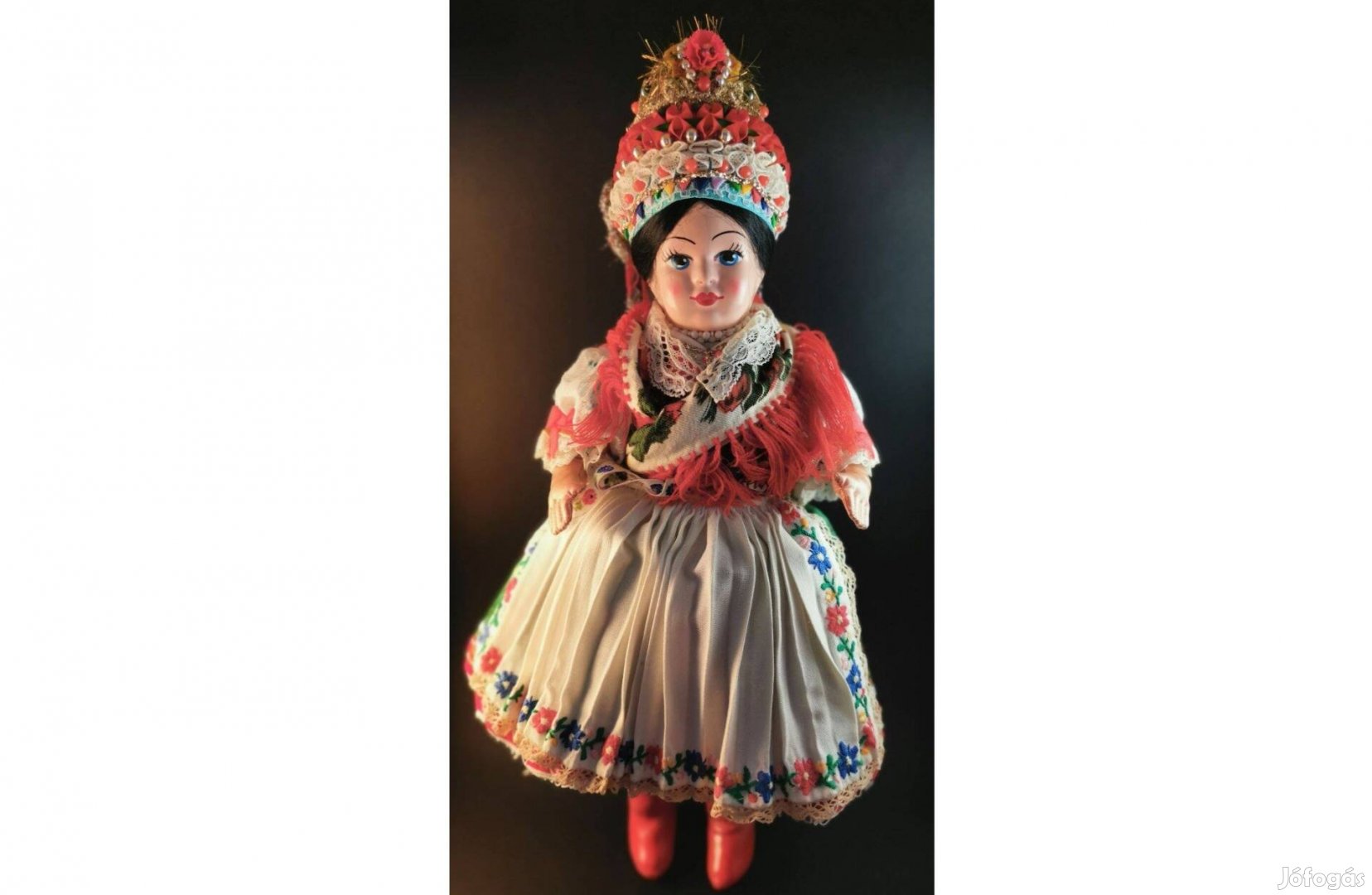 Palóc baba népviseletben