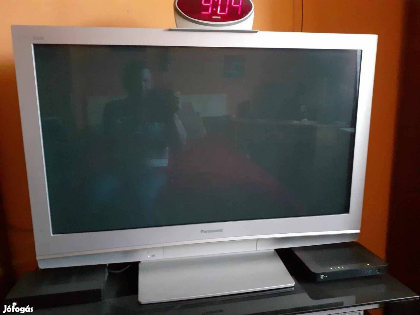 Panasonic 107 cm TV