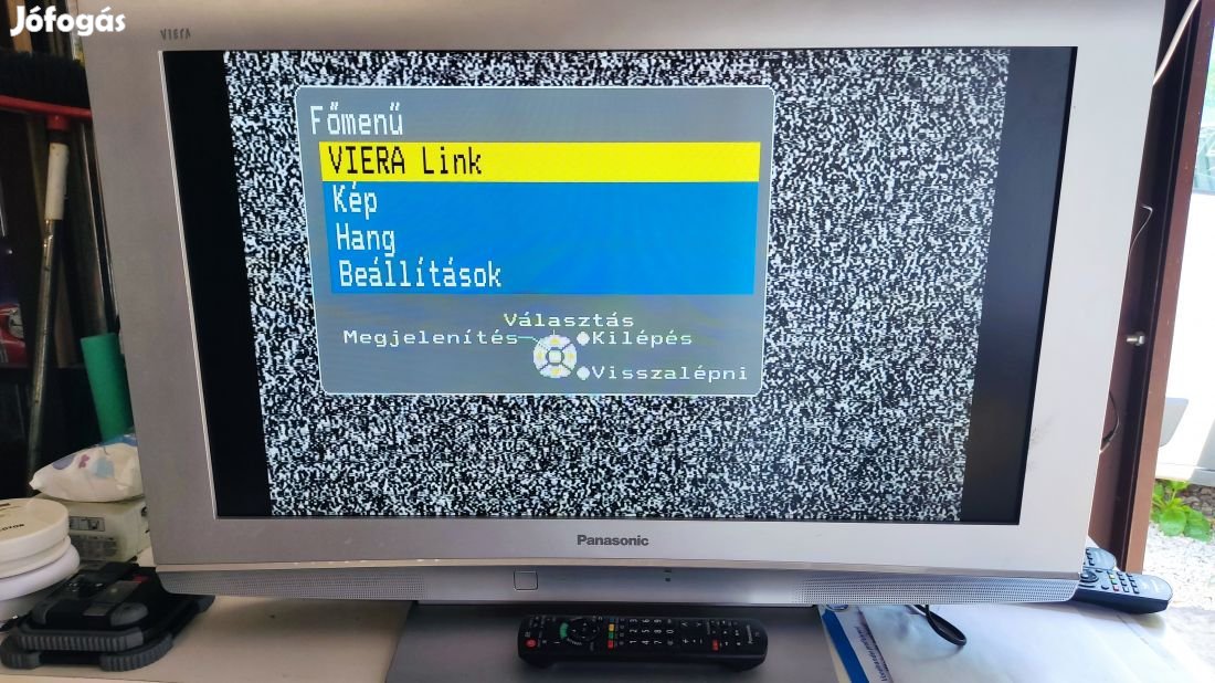 Panasonic 82 cm lcd televízió