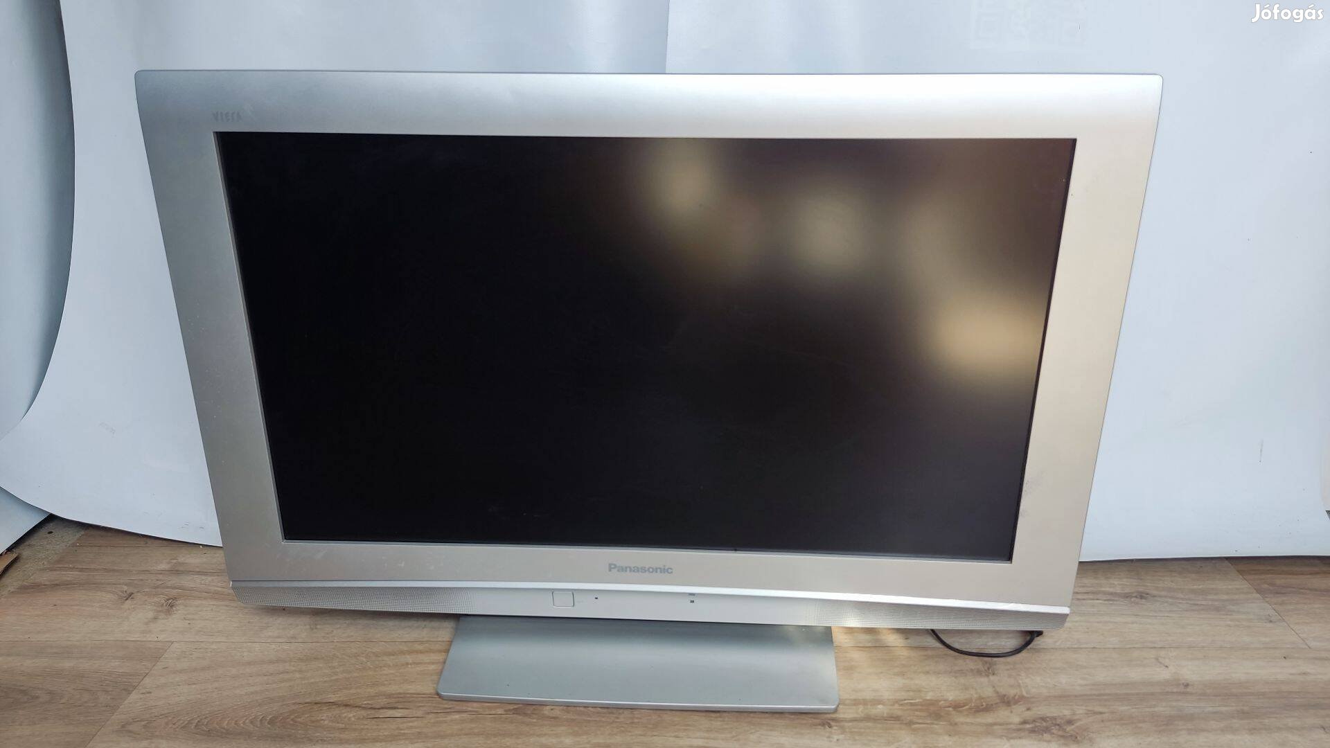 Panasonic 82 cm lcd televízió