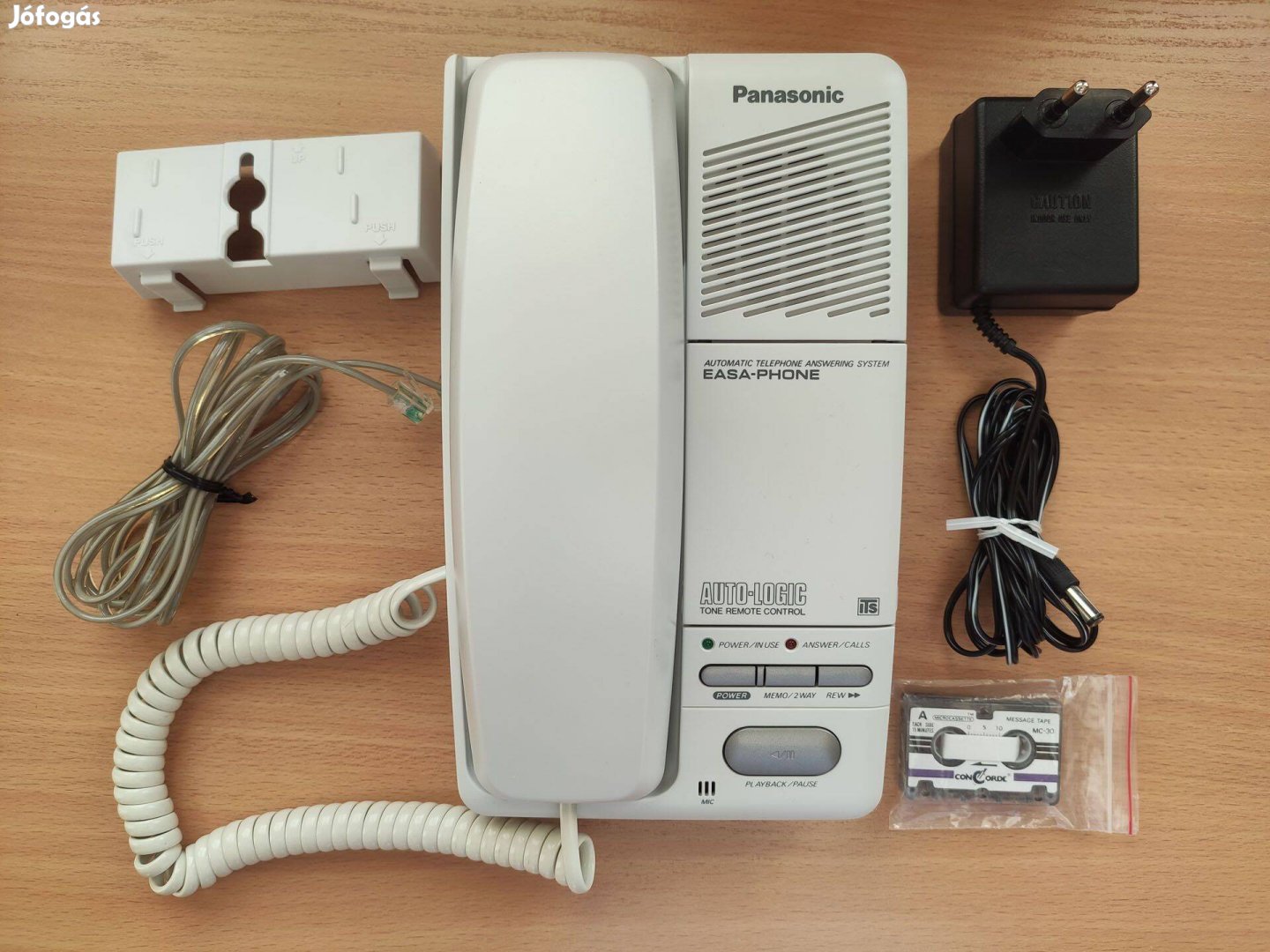 Panasonic Kx-T2388 üzenetrögzítős vezetékes telefon