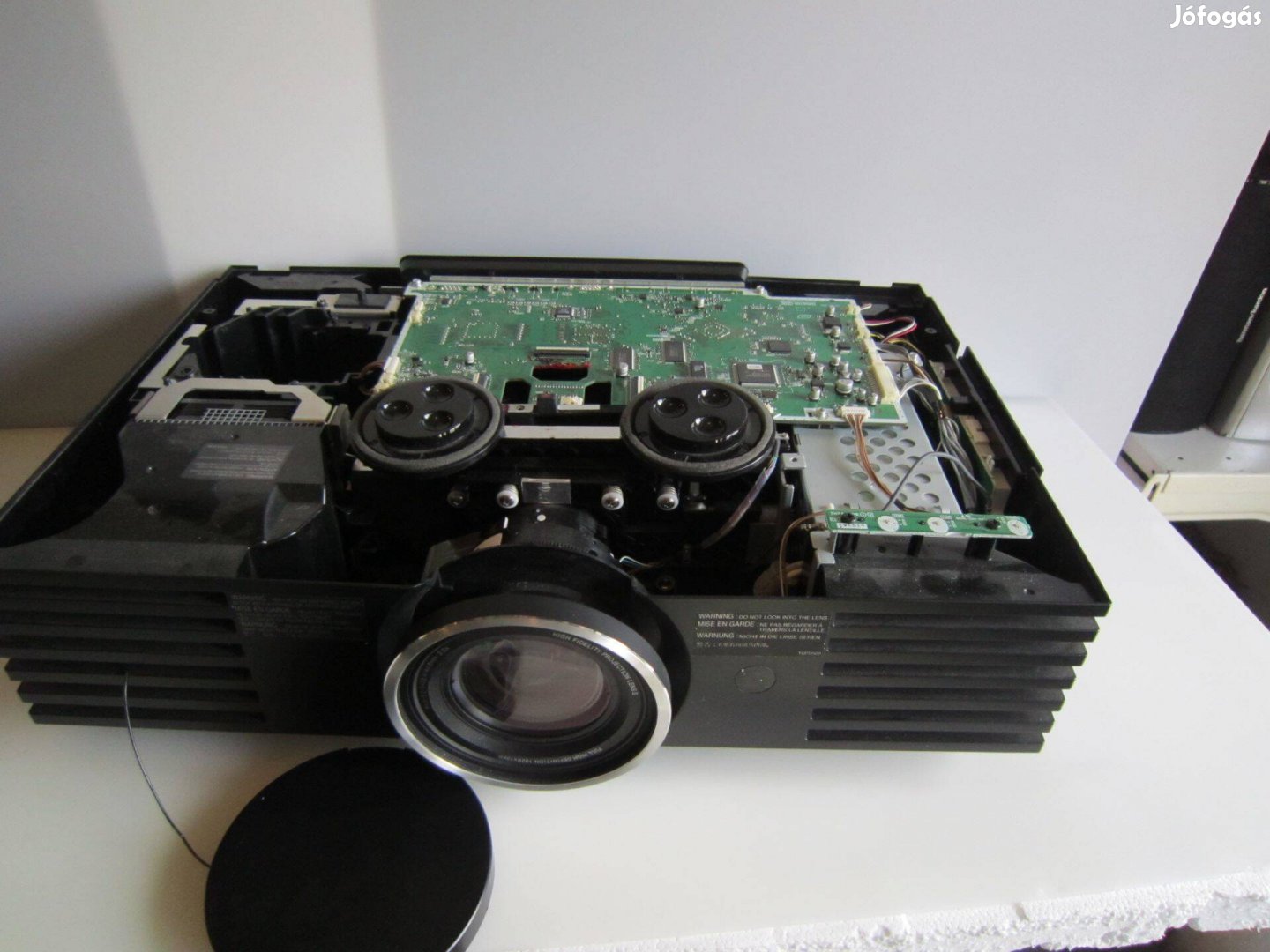 Panasonic PT-AE2000E Projektor alkatrésznek eladó