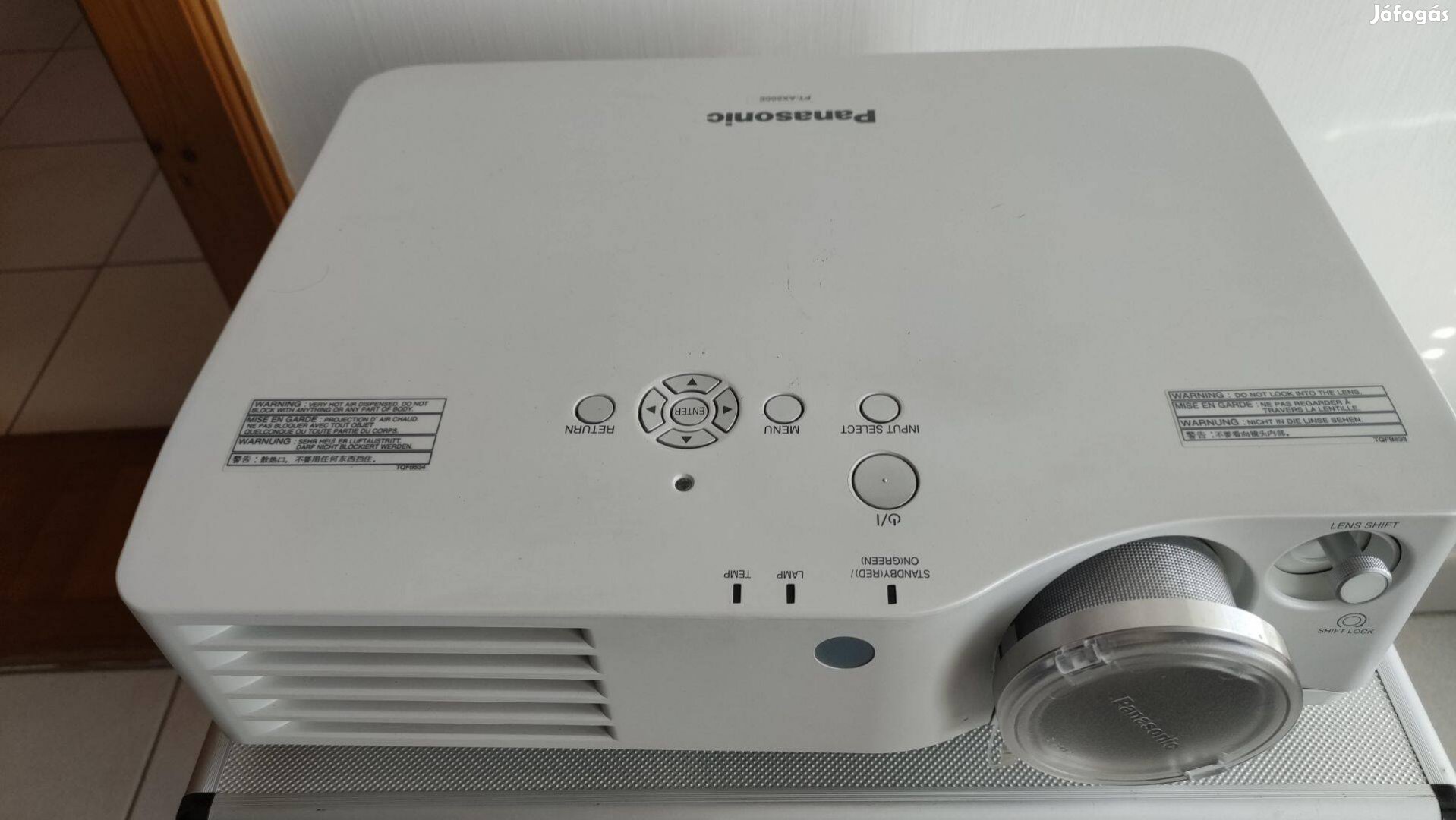 Panasonic PT- AX200E házi mozi projektor, keveset használt, eladó!