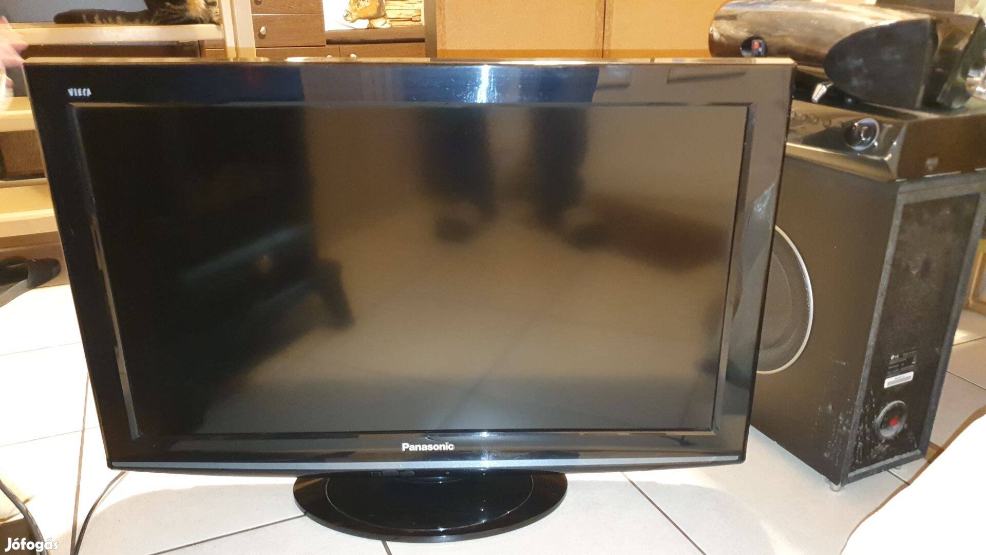 Panasonic Viera TX-L32X10P 82 cm-es LCD TV