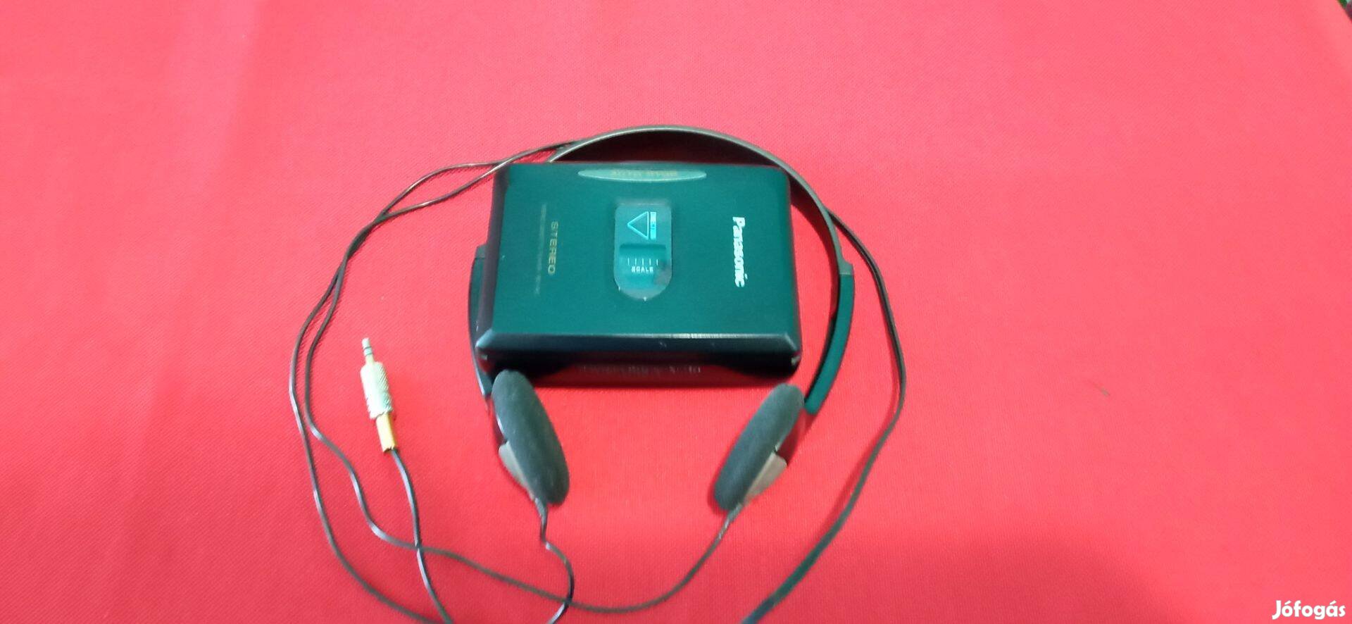 Panasonic Walkman fejhallgatóval