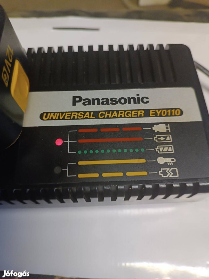 Panasonic  univerzális akkumulátor gyorstöltő 