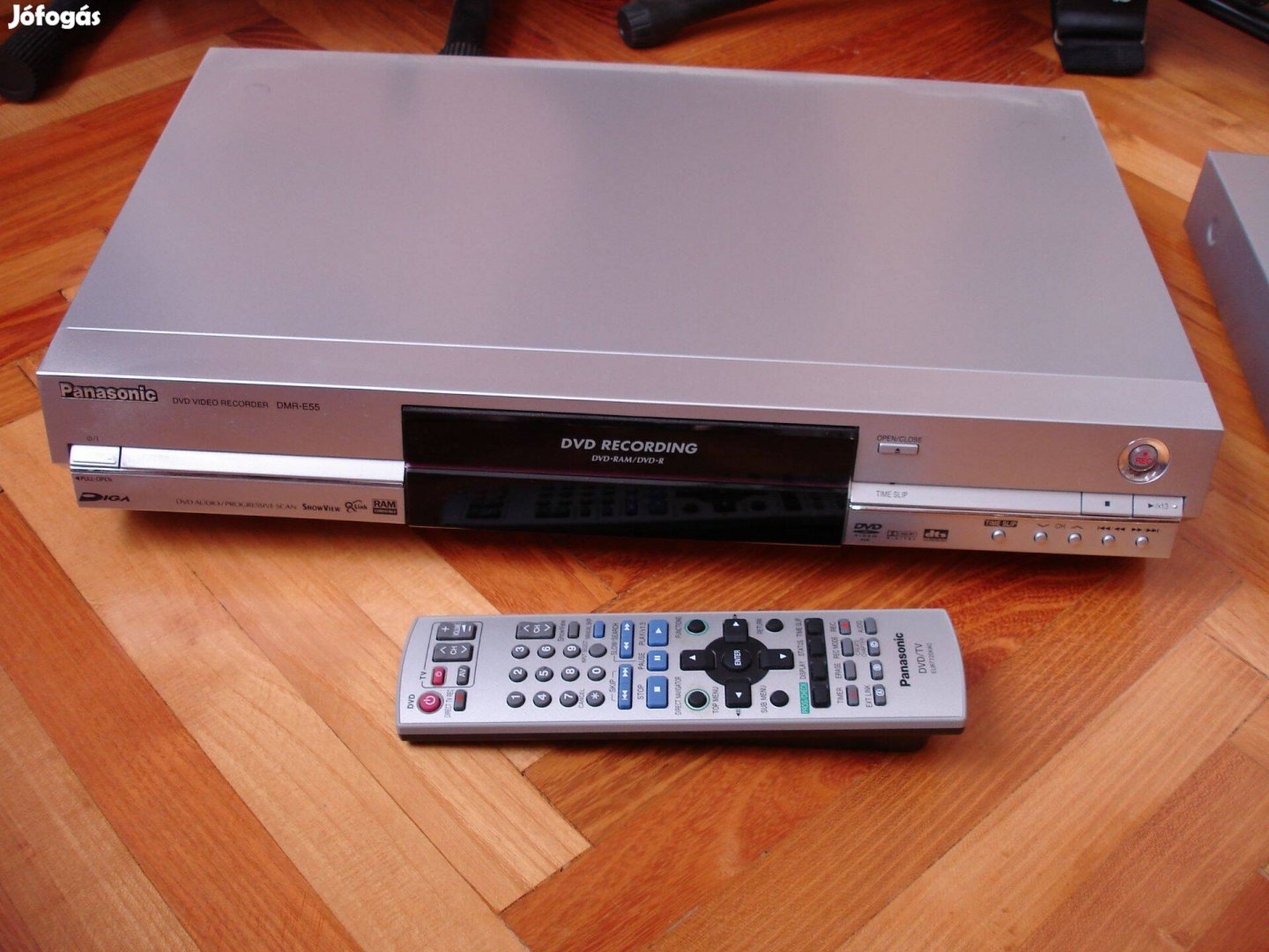 Panasonic dvd felvevő DMR-E55 dobozos, újszerű állapotban