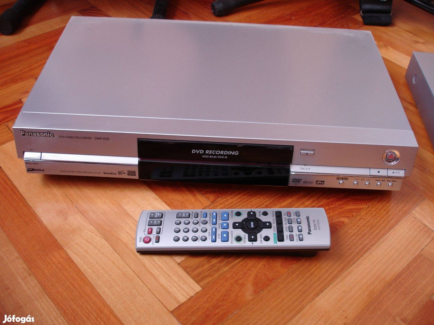 Panasonic dvd felvevő DMR-E55 dobozos, újszerű állapotban