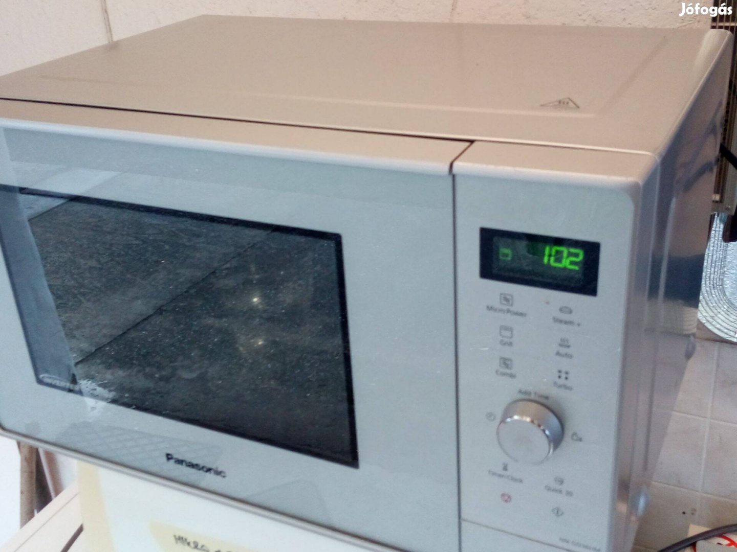 Panasonic infra grillsütő 1000W inverteres, forgótányéros