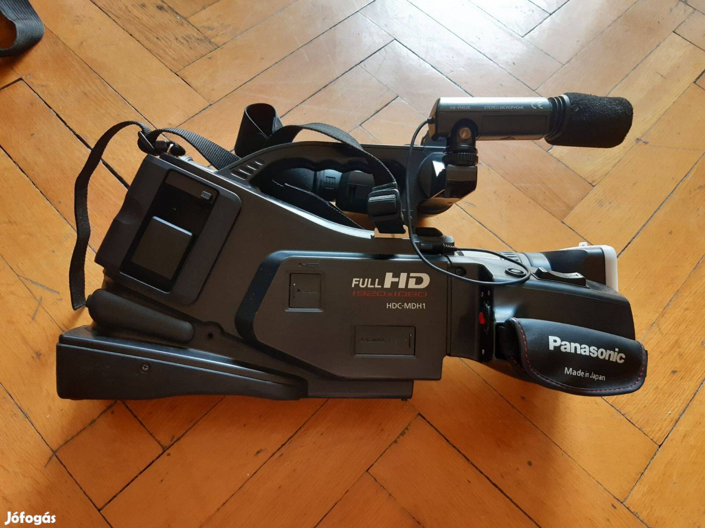 Panasonic vállkamera HDC-MDH1