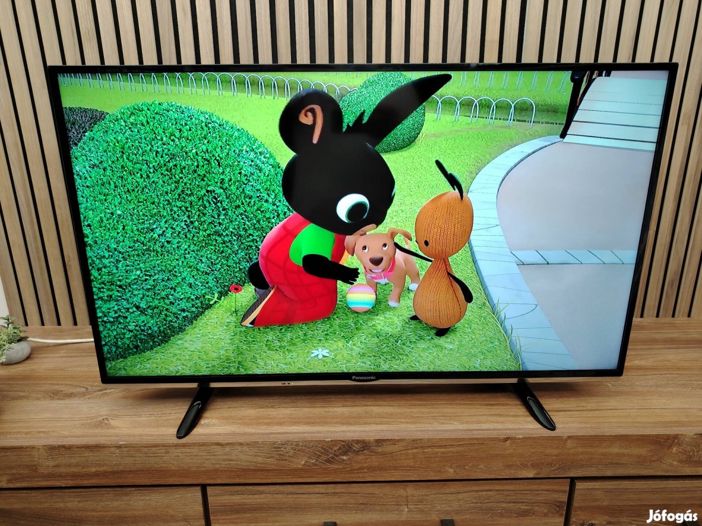 Panasonic viera 102CM SMART WIFI LED TV 